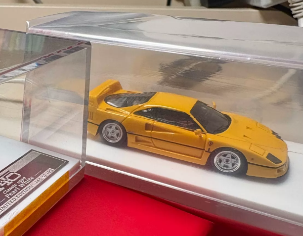 1/64 DMH Ferrari F40 First Edition Yellow Resin Model