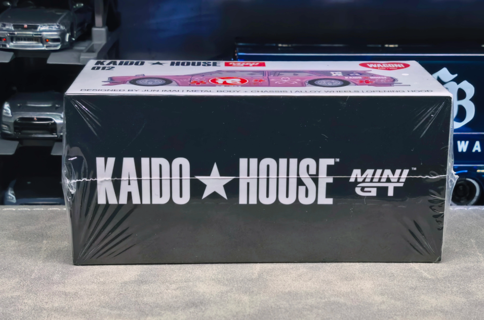 MINI GT Kaido House 012 Datsun 510 Wagon Sakura Pink 1:64 Chase