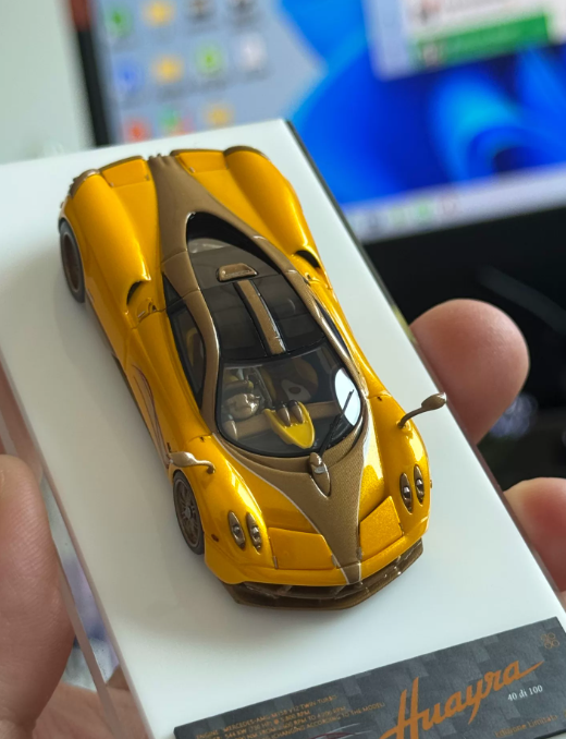WAM 1/64 Pagani Huayra Coupe Gold Brown Carbon Limited 99