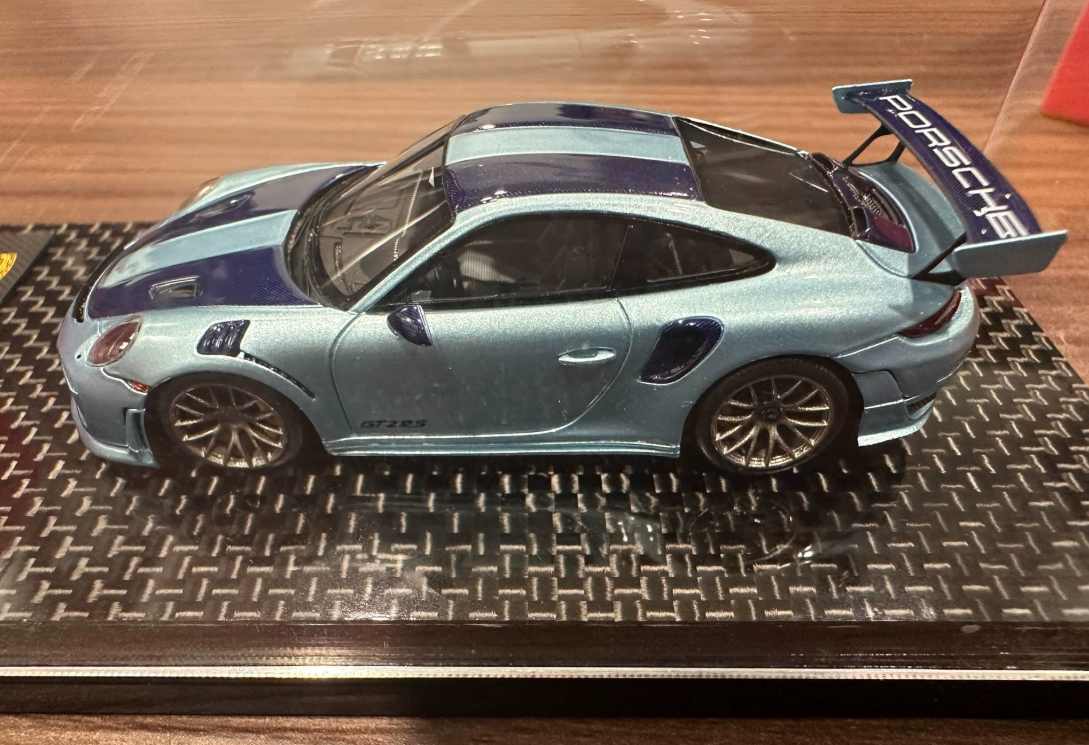 DMH 1:64 Porsche 911 GT2 RS Ice Blue Limited Edition Resin Model (700 pcs)
