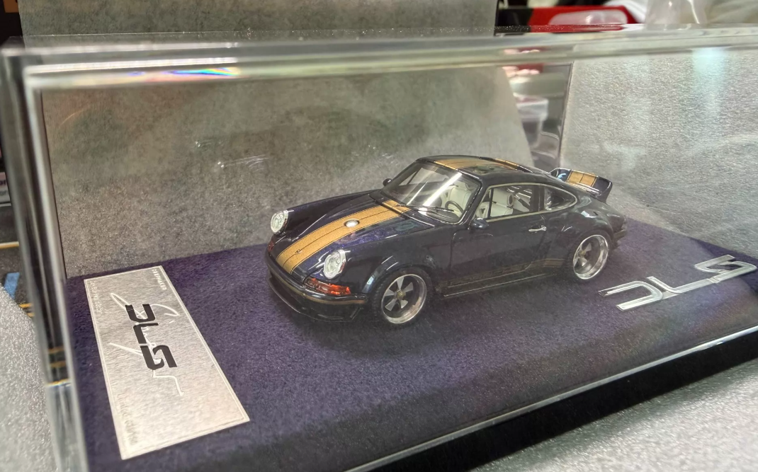DeepMaker 1:64 Porsche Singer DLS Blue Gold Limited Edition Resin Model