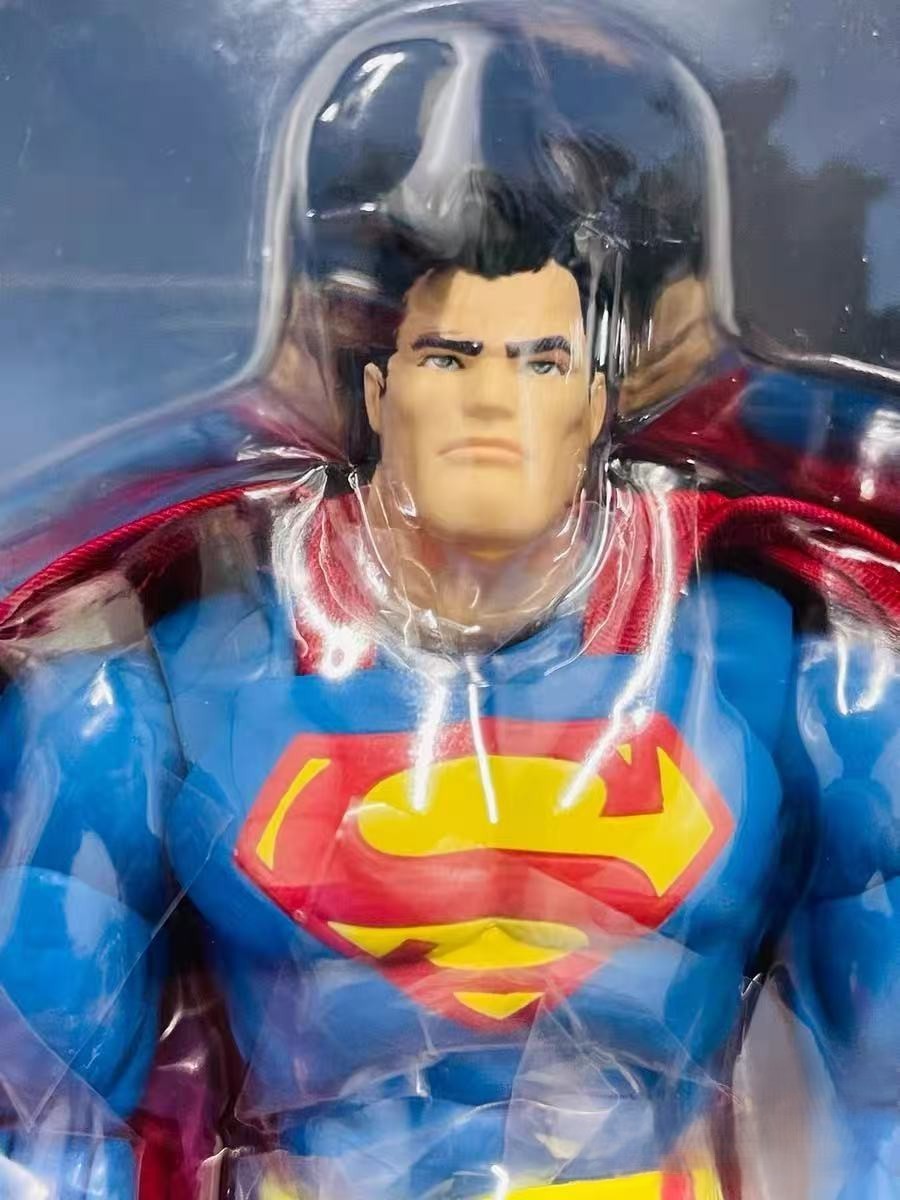 MAFEX Superman Dark Knight Returns DC Action Figure Medicom Toy