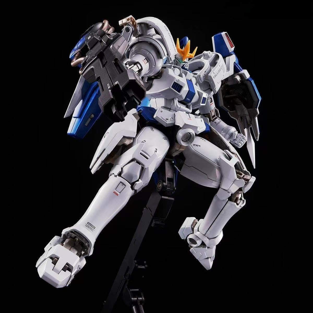 Bandai MG 1/100 Tallgeese EW (Limited Item) – Endless Waltz Model Kit