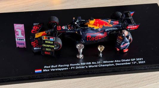 Spark 1:43 Red Bull RB16B Verstappen 2021 Abu Dhabi Winner Champion