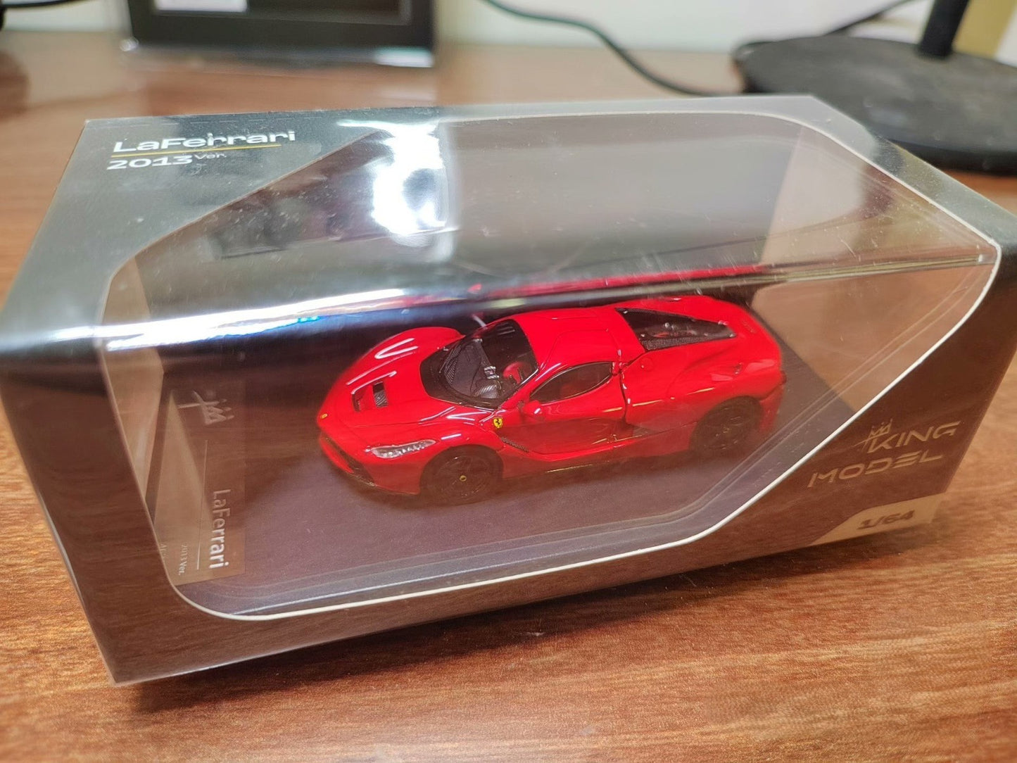 King Model 1/64 Ferrari LaFerrari 2013 Red Diecast Car