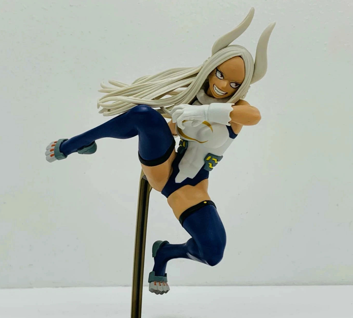 My Hero Academia Mirko The Amazing Heroes Vol.22 No Box