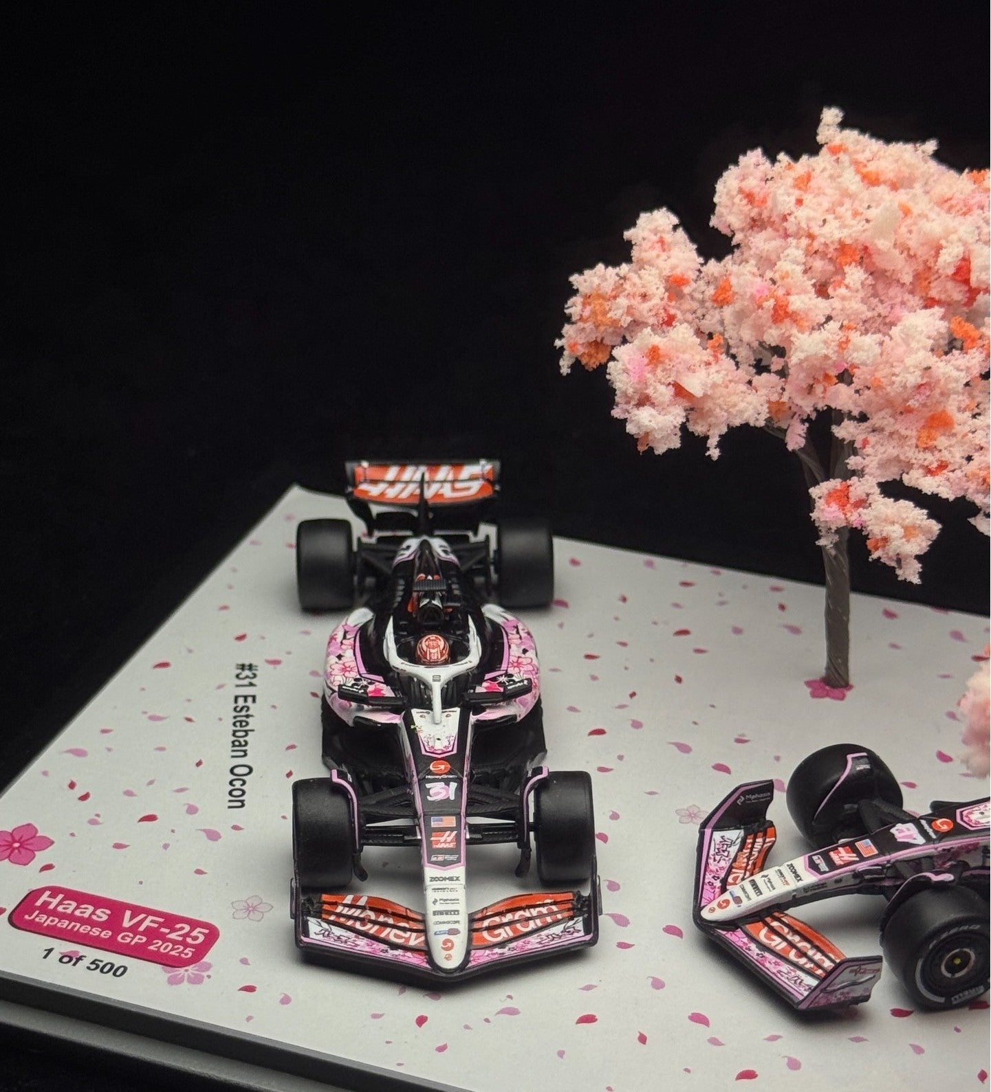 SPARK 1/64 Haas F1 Sakura Twin Set HEC Beijing Exclusive Limited 500