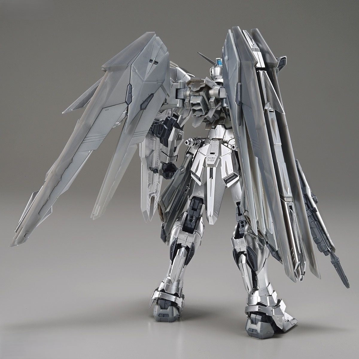 MG Freedom Gundam Ver.2.0 Silver Coating Base Limited Metallic Finish Model Kit