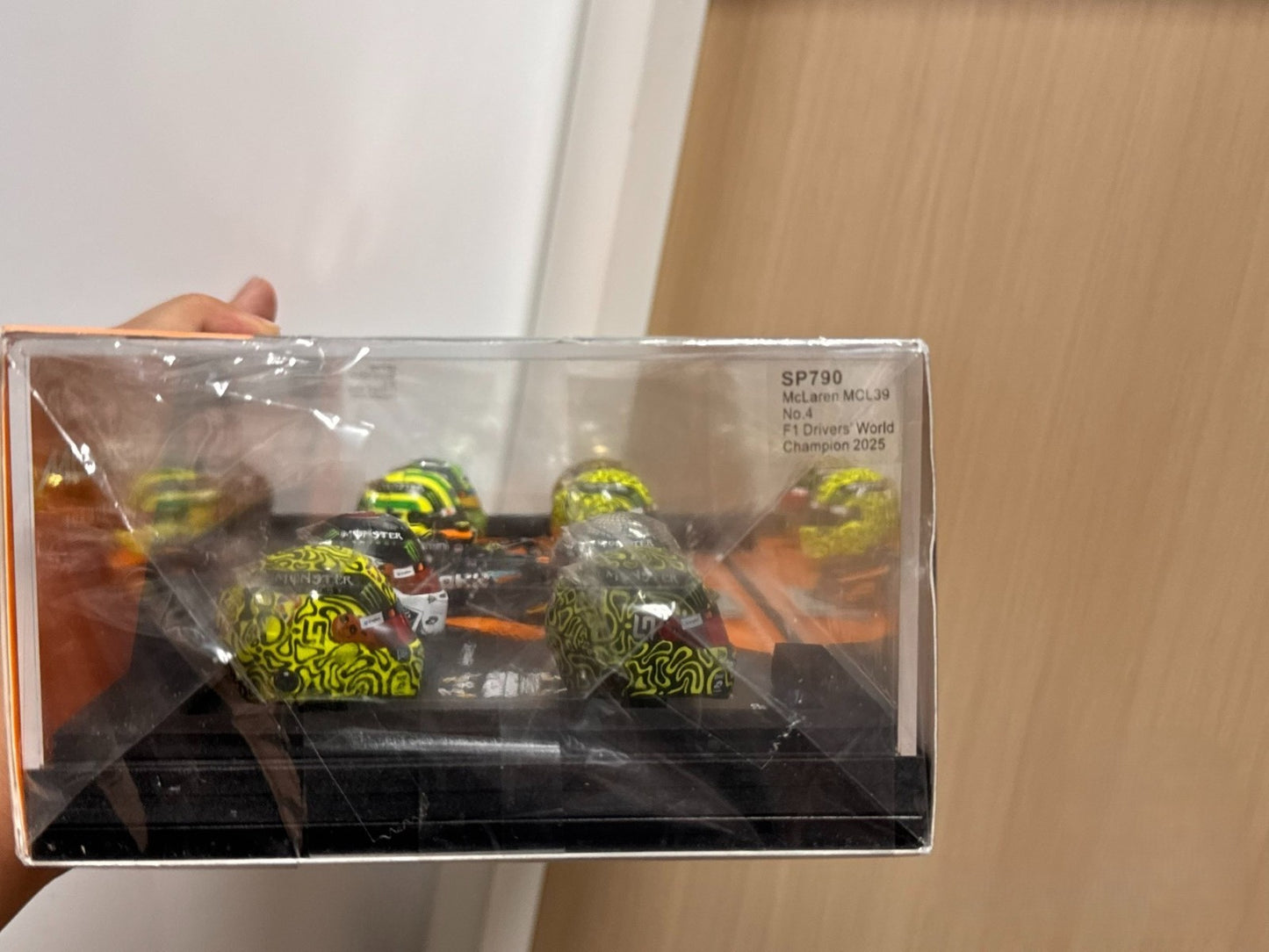 Spark Lando Norris 2025 F1 World Champion McLaren MCL39 Set 1/43