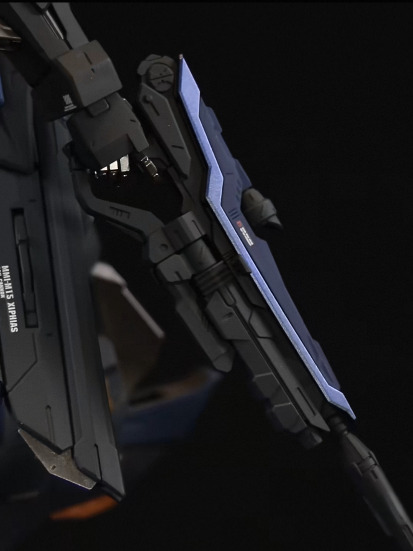 MG 1/100 Freedom Gundam Dark Blue Custom Painted Model Kit Completed