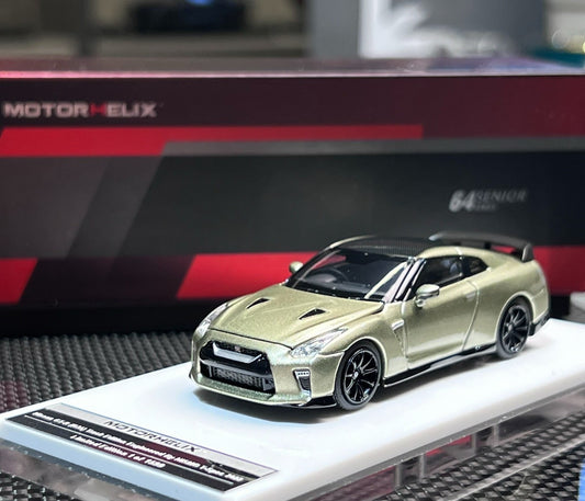 MotorHelix 1/64 Nissan GT-R R35 T-Spec Green Nismo Track Edition