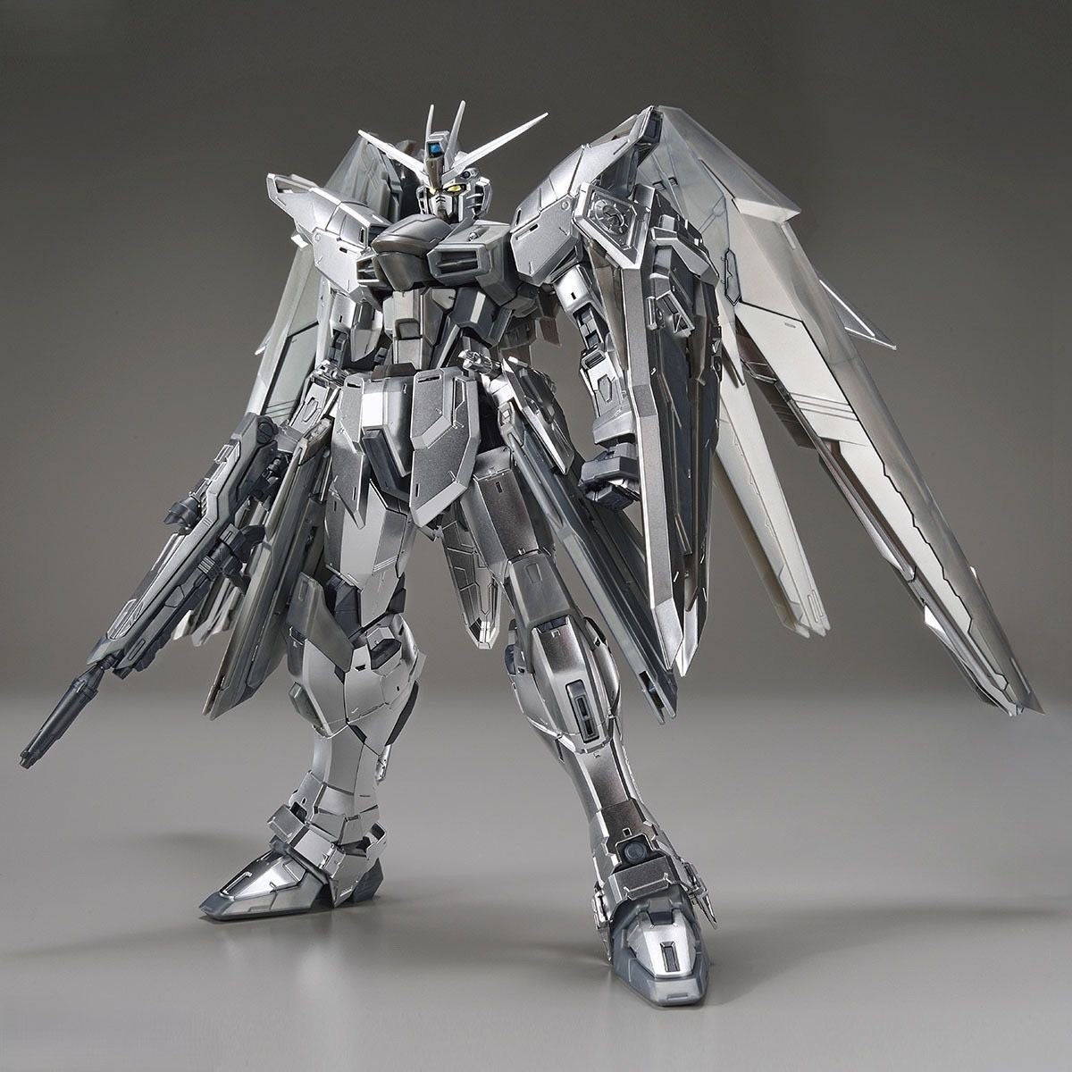 MG Freedom Gundam Ver.2.0 Silver Coating Base Limited Metallic Finish Model Kit