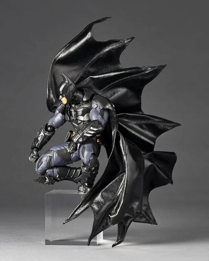 Revoltech Amazing Yamaguchi Batman Dark Knight Ver. Kaiyodo w/bonus