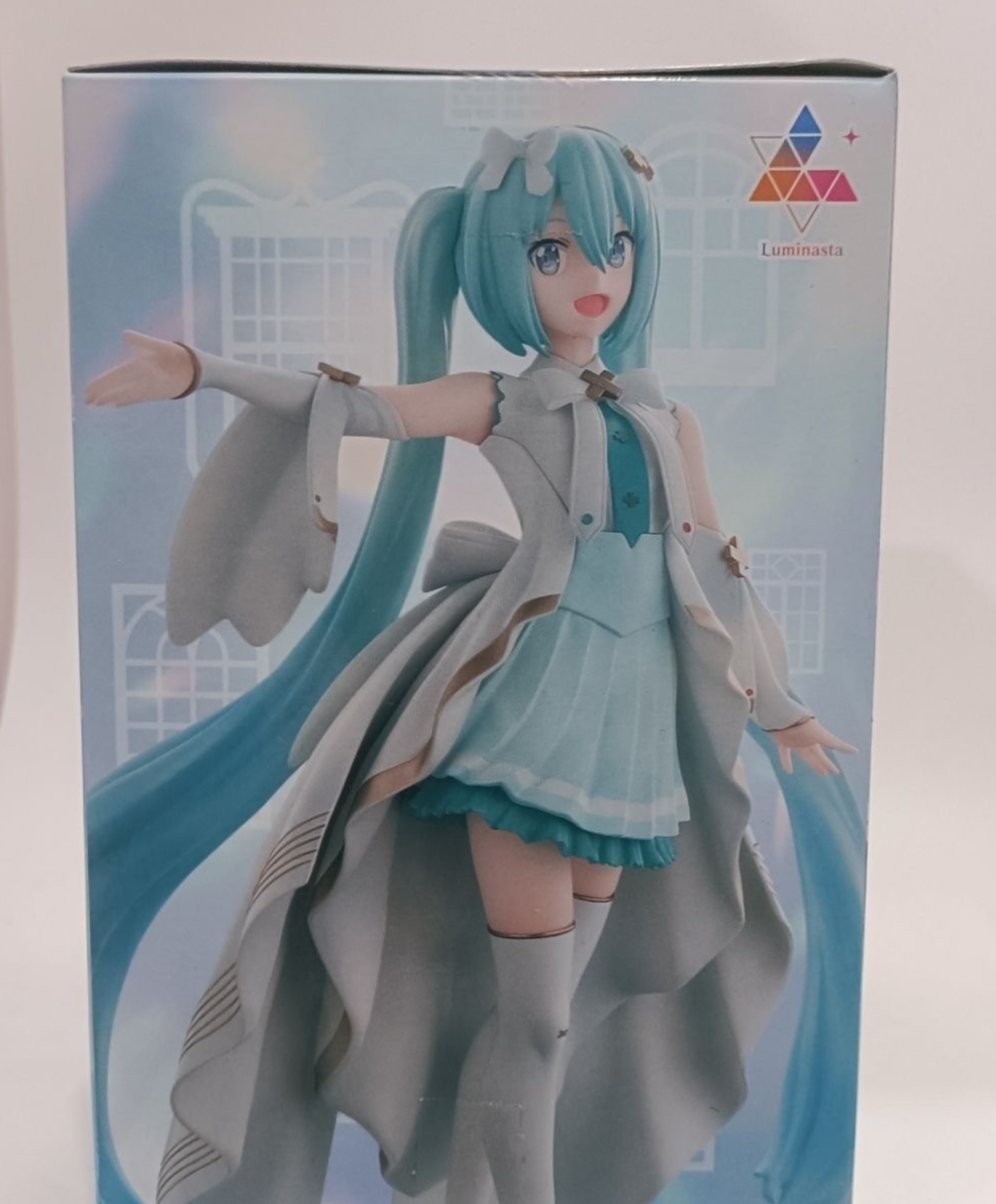SEGA Luminasta Hatsune Miku “Kowareta Sekai to Utau Miku” Figure Project Sekai
