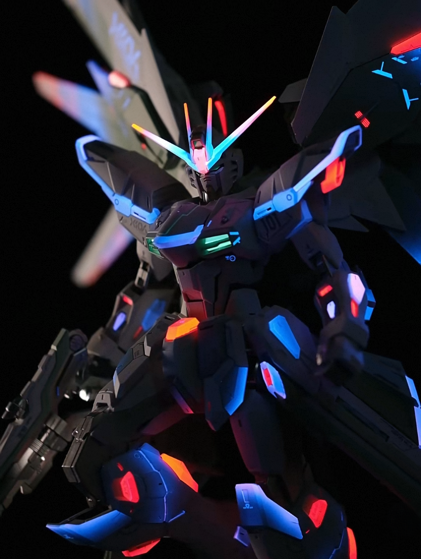 MG 1/100 Super Welfare Freedom Gundam Custom Ver. SHANGYONG Model Kit