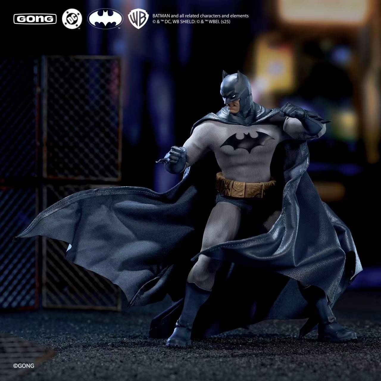 Batman HUSH 1/12 Action Figure Bruce Wayne DC WB Licensed w/ Accessories