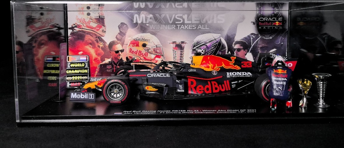 Spark 1:43 Red Bull RB16B Verstappen 2021 Abu Dhabi Winner Champion