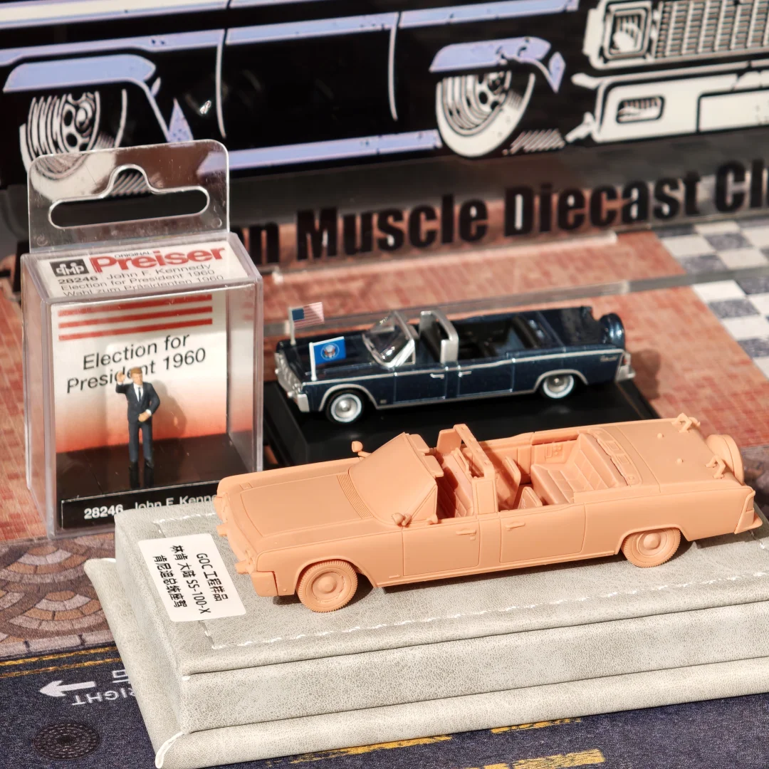 GOC Lincoln Continental SS-100-X JFK Presidential Car 1/64 Model