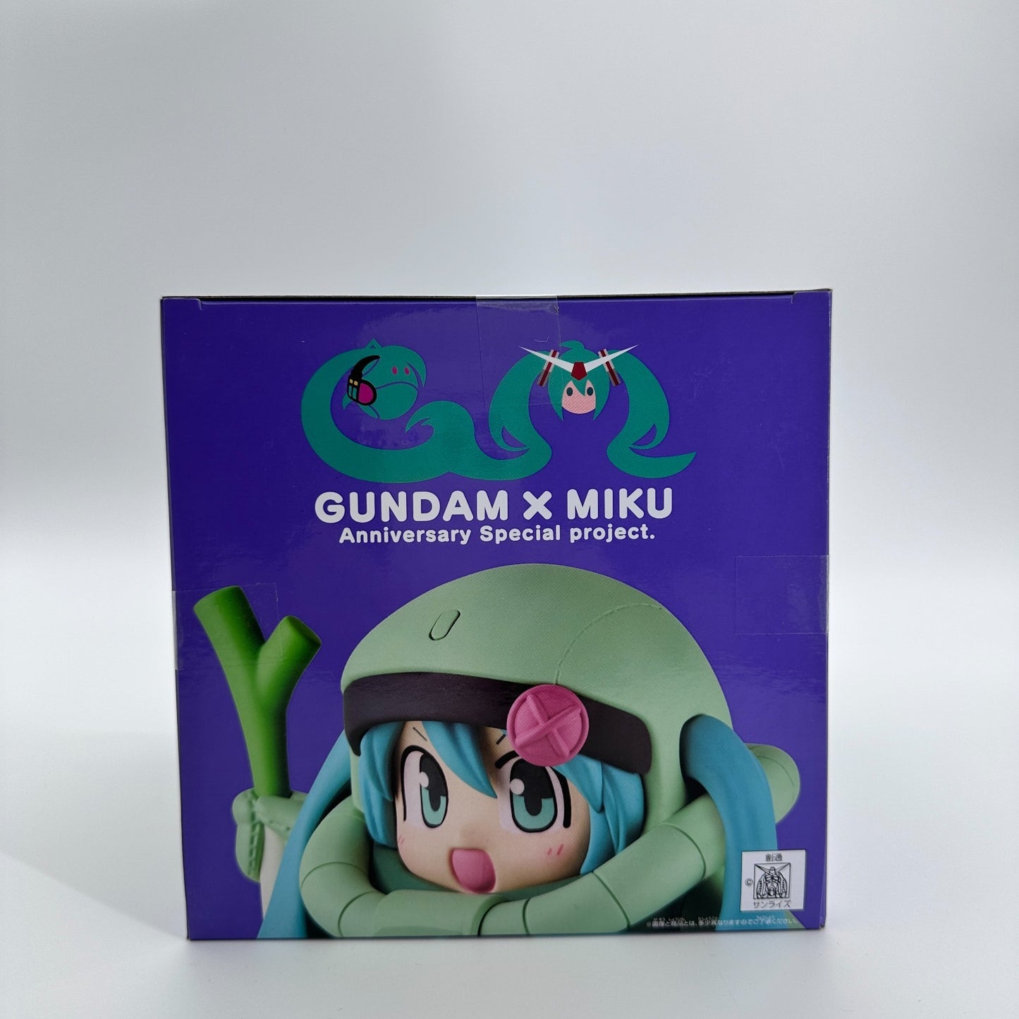 Gundam x Hatsune Miku 45th Anniversary Zaku Miku Figure Banpresto New
