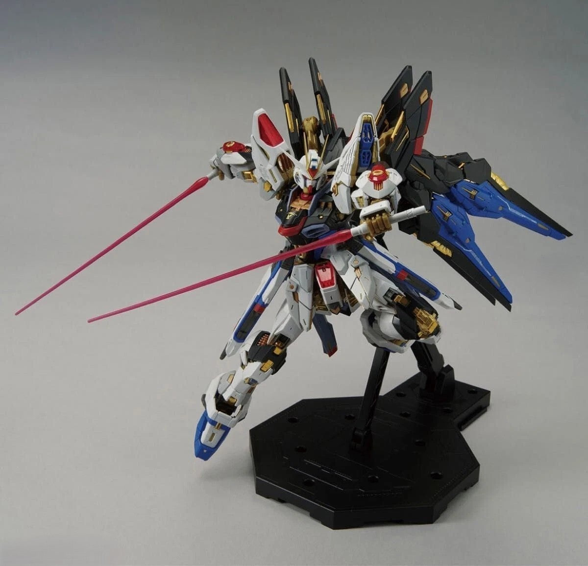 Bandai MGEX 1/100 Strike Freedom Gundam ZGMF-X20A MG Extreme LED Compatible SEED