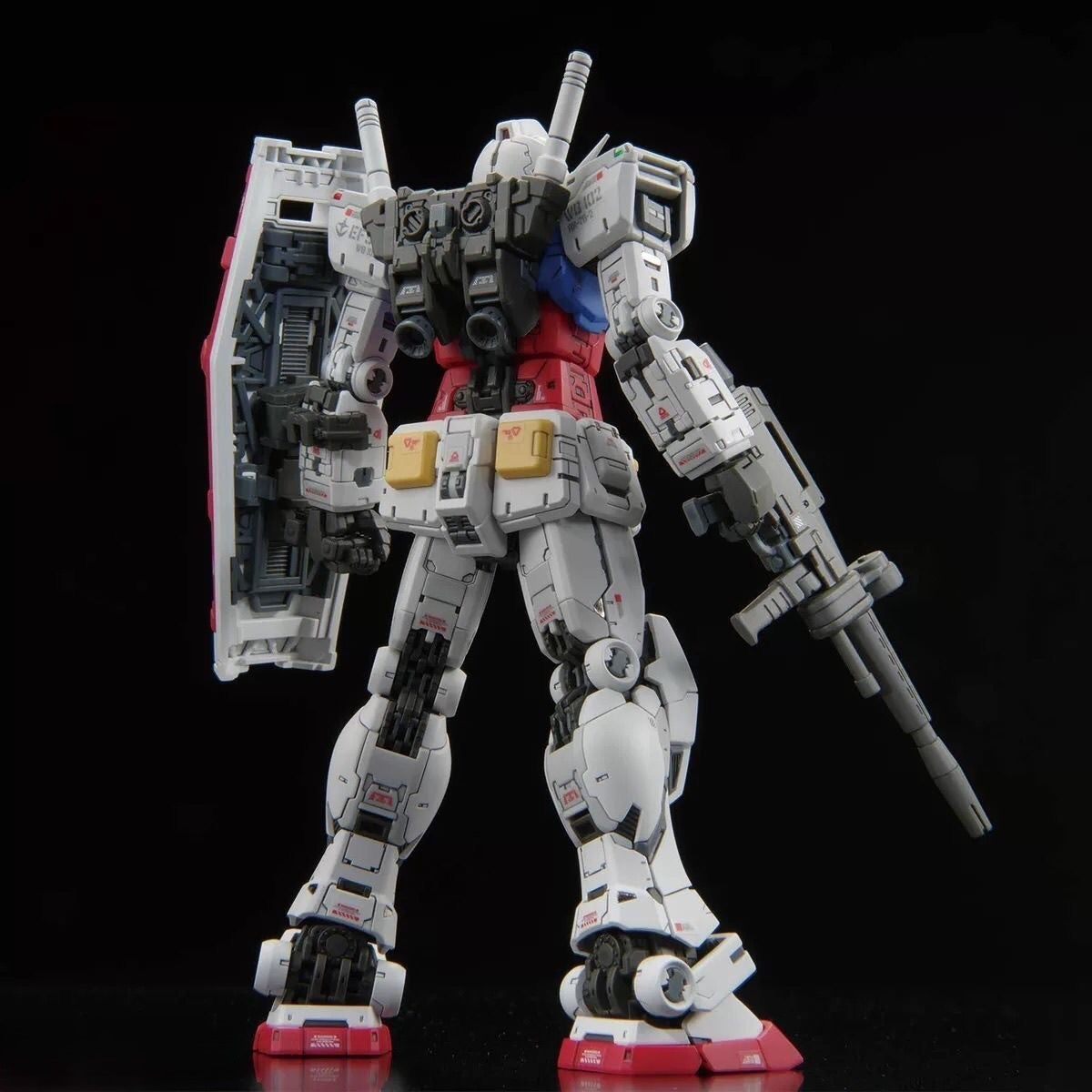 Bandai RG 1/144 RX-78-2 Gundam Ver.2.0 Real Grade Mobile Suit Model Kit New