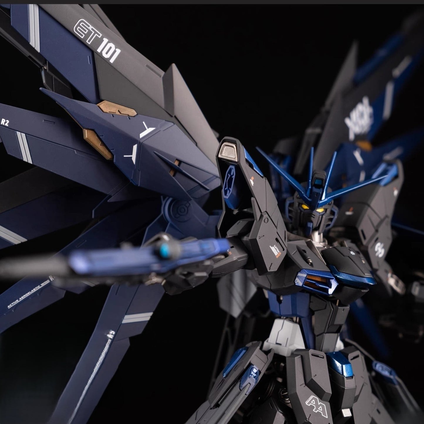 MG 1/100 Freedom Gundam Dark Blue Custom Painted Model Kit Completed
