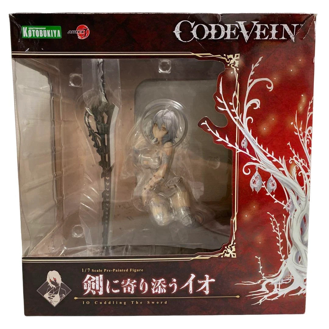 Kotobukiya ARTFX J CODE VEIN Io leaning cuddling her sword 1/7 Figure