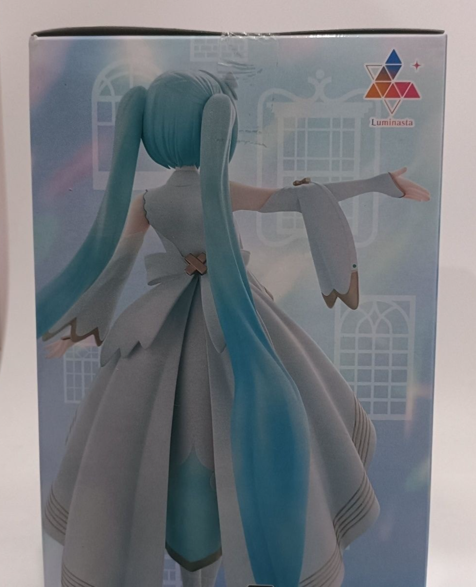 SEGA Luminasta Hatsune Miku “Kowareta Sekai to Utau Miku” Figure Project Sekai