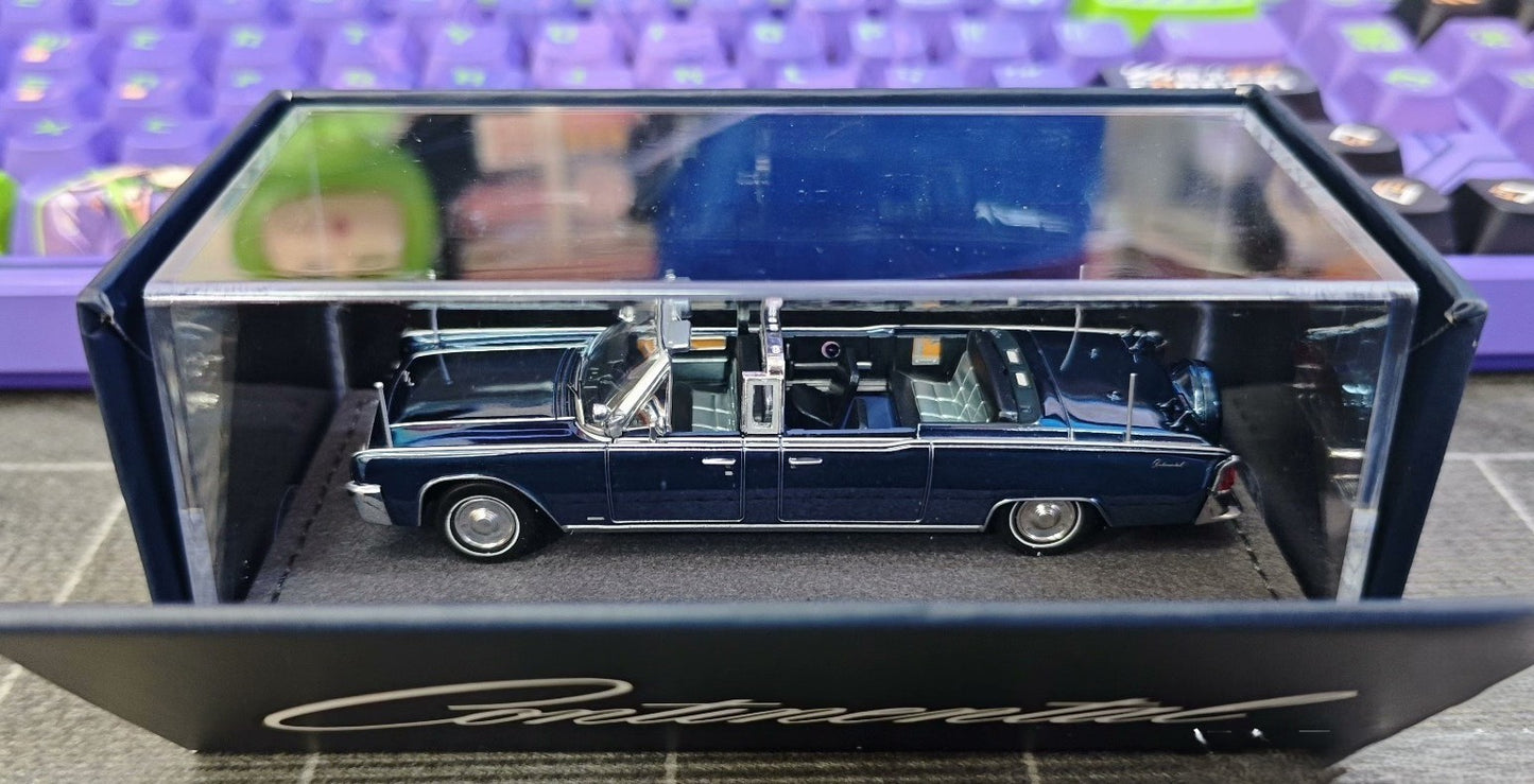 GOC Lincoln Continental SS-100-X JFK Presidential Car 1/64 Model