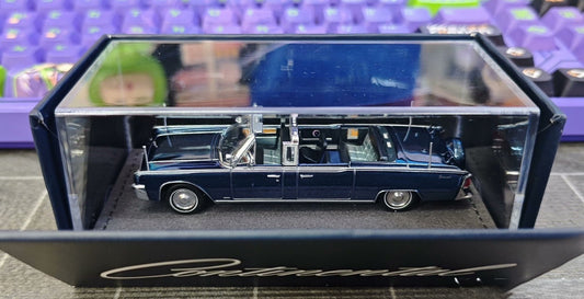 GOC Lincoln Continental SS-100-X JFK Presidential Car 1/64 Model