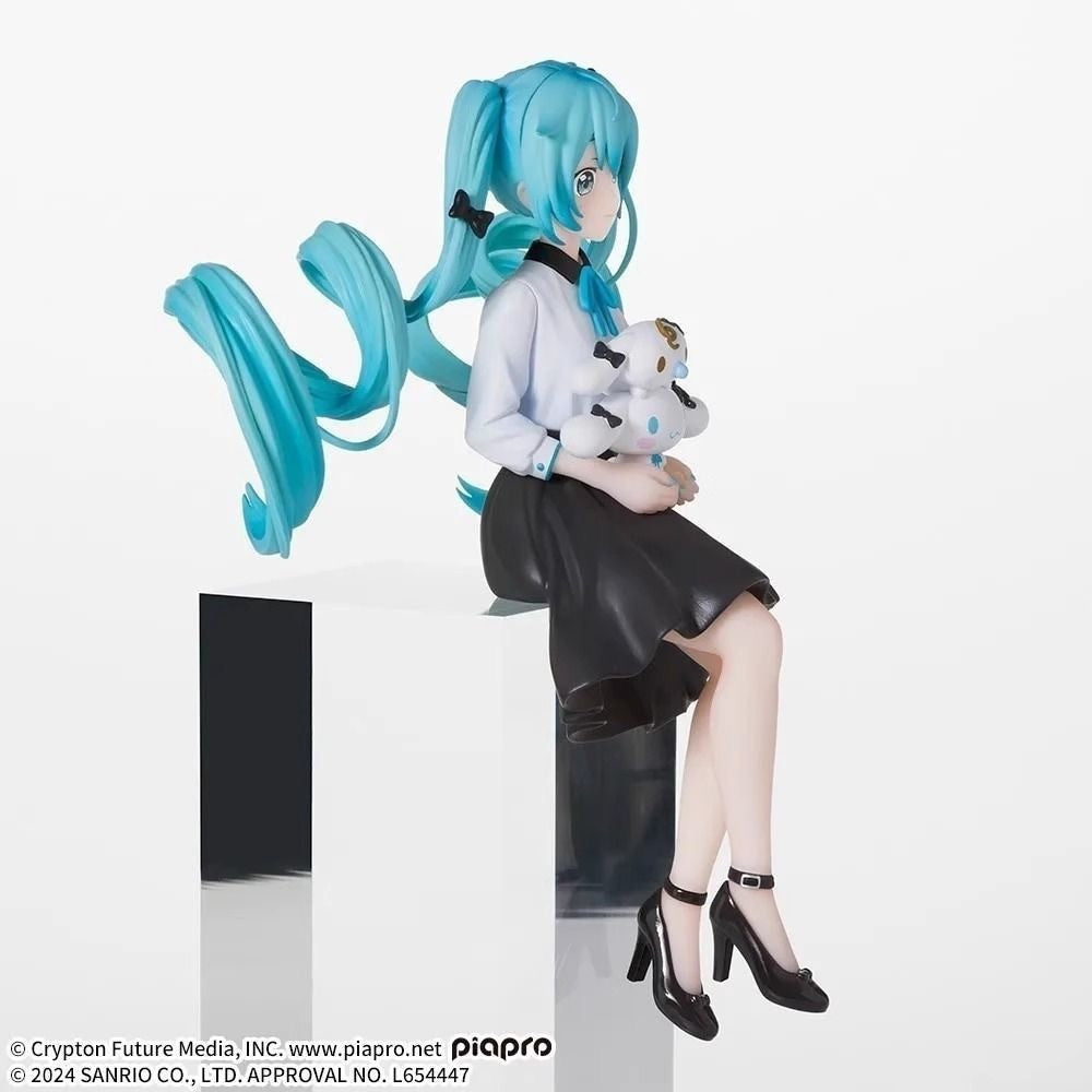 SEGA Chokonose Premium Figure – Hatsune Miku × Cinnamoroll Osumashi Ver.