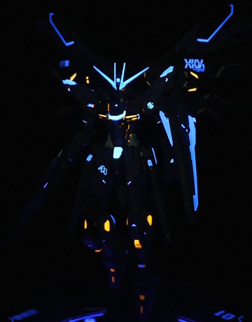 MG 1/100 Freedom Gundam Dark Blue Custom Painted Model Kit Completed