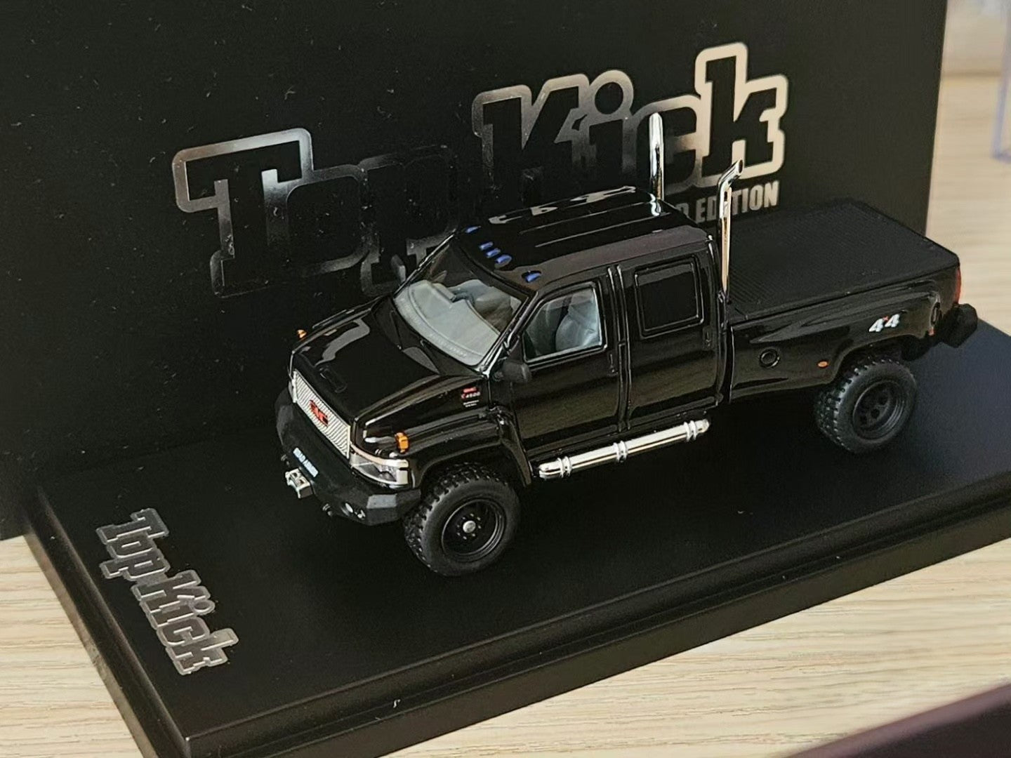 GOC 1/64 GMC TopKick C4500 Pickup HEC Expo Limited Diecast Truck