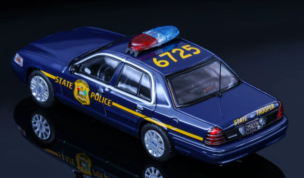 Rollin 1/64 Ford Crown Victoria Delaware State Police