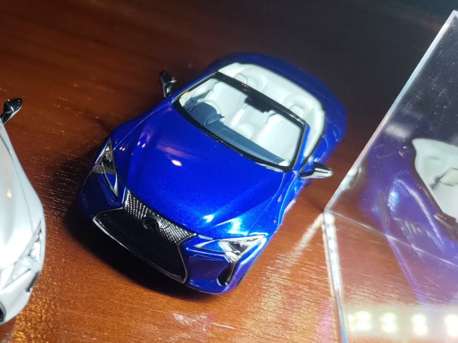 Kyosho 1/43 Lexus LC500 Convertible Blue Diecast Model