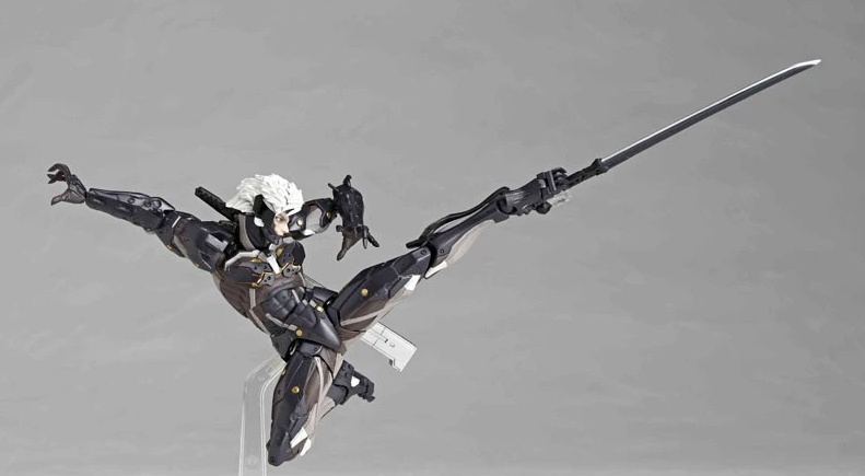 Revoltech Yamaguchi 140 Raiden Metal Gear Rising