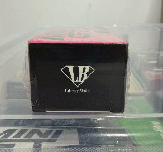 MINI GT 281 LB-Silhouette WORKS GT NISSAN 35GT-RR Class Pink 1/64