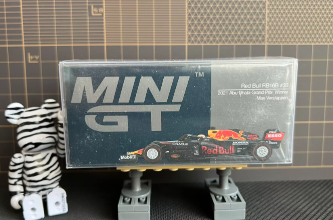 MINI GT 1/64 835 Red Bull RB16B Max Verstappen Abu Dhabi GP Winner