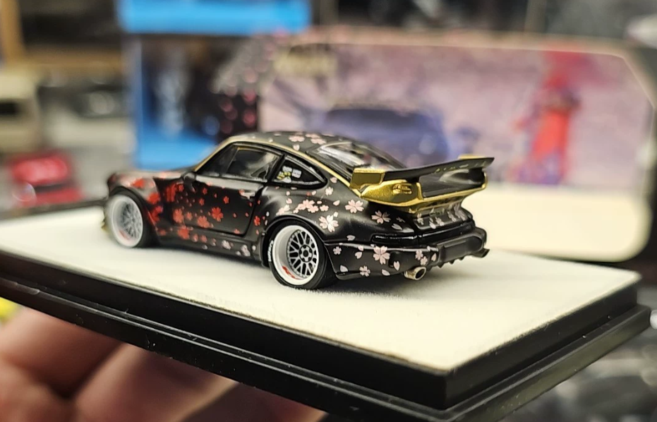 PGM 1:64 Porsche 964 RWB Black Cherry Limited Model