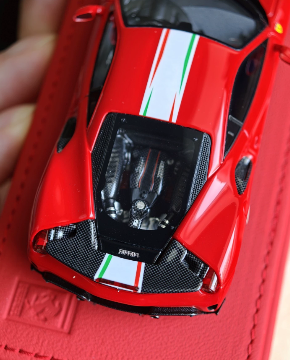 ELABORARE 1:43 Ferrari 488 Pista Piloti Red V8 Model