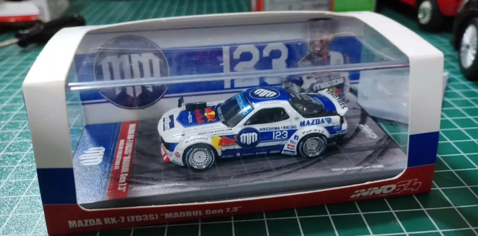 INNO 1/64 Mazda RX-7 FD3S MADBUL Gen 7.3 Rocket Bunny Red Bull
