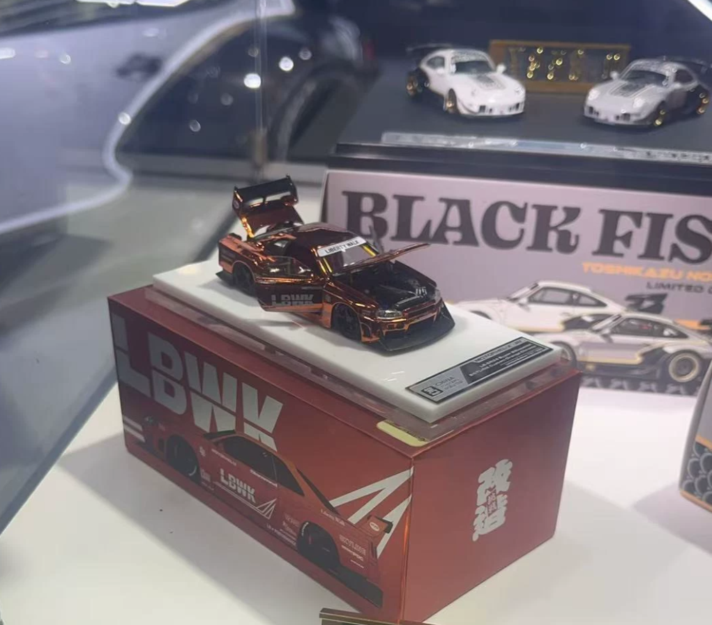 MOTORHELIX 1/64 Nissan Skyline ER34 LB Orange Chrome Toy Expo