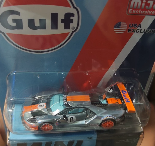 MINI GT 269 Ford GT GTLM Gulf Clear Coat Chase 1/64
