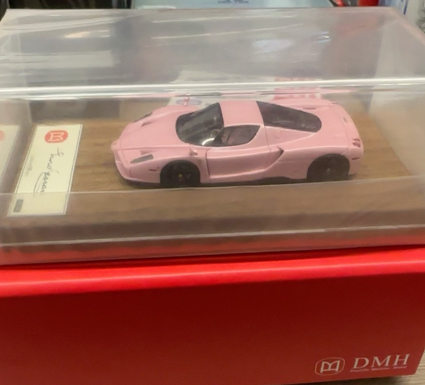 DMH 1/64 Ferrari Enzo Pink Ltd – 66pcs