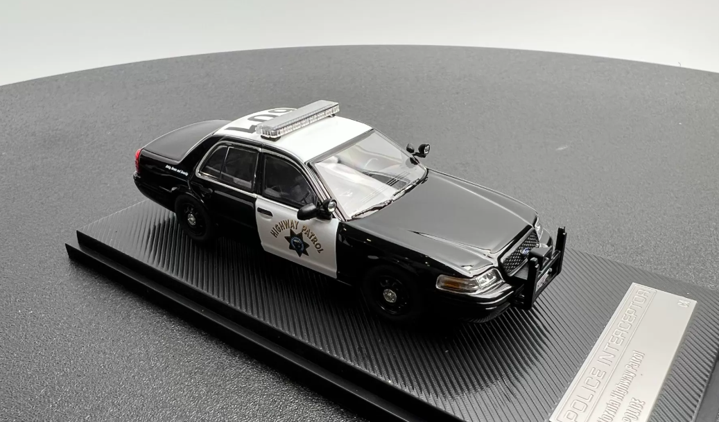 Rollin 1/64 Ford Crown Victoria CHP Police Interceptor Alloy