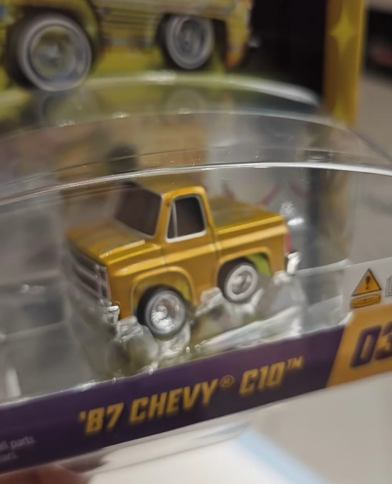 Cartuned Lowriders 87 Chevy C10 Poseable LED Diecast Truck