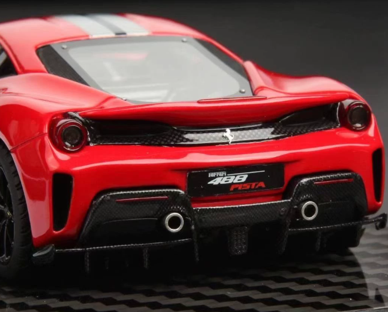 BBR 1/43 Ferrari 488 Pista Red Metallic with Black Wheels 01