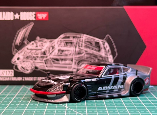 MINI GT 1/64 Nissan Fairlady Z Kaido GT Advan Chase Diecast Model