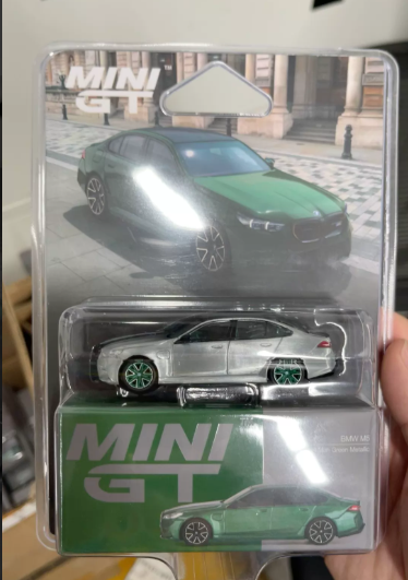 MINI GT 1086 BMW M5 Isle of Man Green Chase Blister 1/64