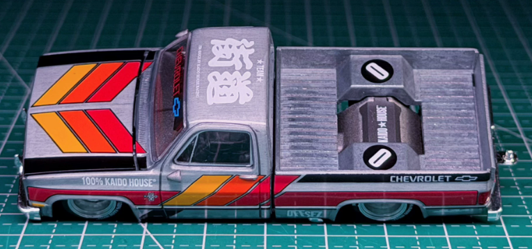 MINIGT 1/64 Chevy Silverado Kaido Works V3 Chase Green Clear Coat